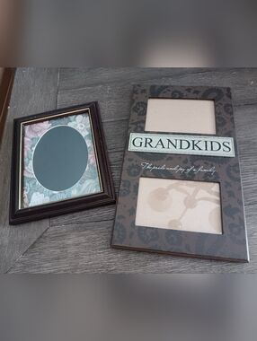 Unk Brown Floral 'Grandkids' Multi-Opening Picture Frame